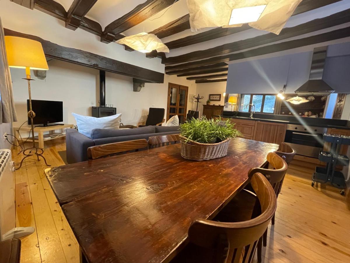 A04 - Apartamento Foc - Casa Mingot - Villmor Anciles ภายนอก รูปภาพ